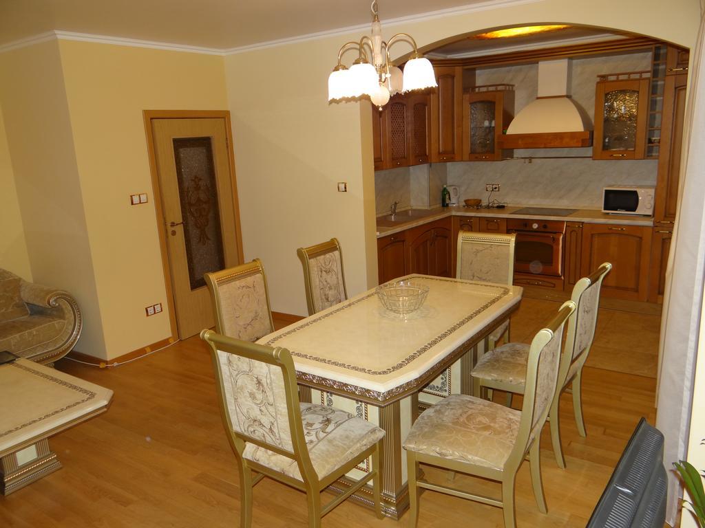 Luxury Versailles Apartments Center Opera بورغاس المظهر الخارجي الصورة
