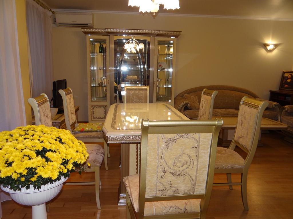 Luxury Versailles Apartments Center Opera بورغاس الغرفة الصورة